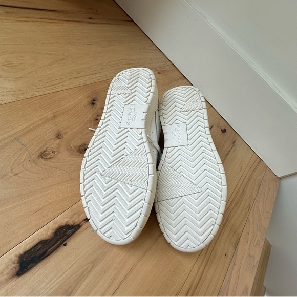 Womens Reebok Sneakers - Picture 4 of 6